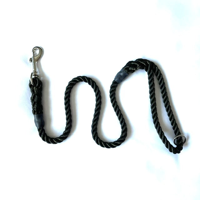 Hand Made Rope Clip Lead With Ring - 10mm diameter, 0.95m length, M.O.D. Olive