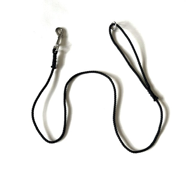 Hand Made Rope Clip Lead With Ring - 4mm diameter, 0.95m length (no sleeves) Matt Black